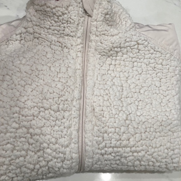 Warm, soft and cozy jacket . One spot on pocket . - Picture 1 of 16